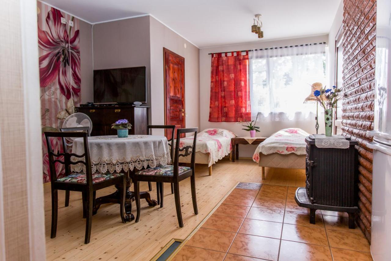 Papli 2 Accommodation Parnu Exterior photo