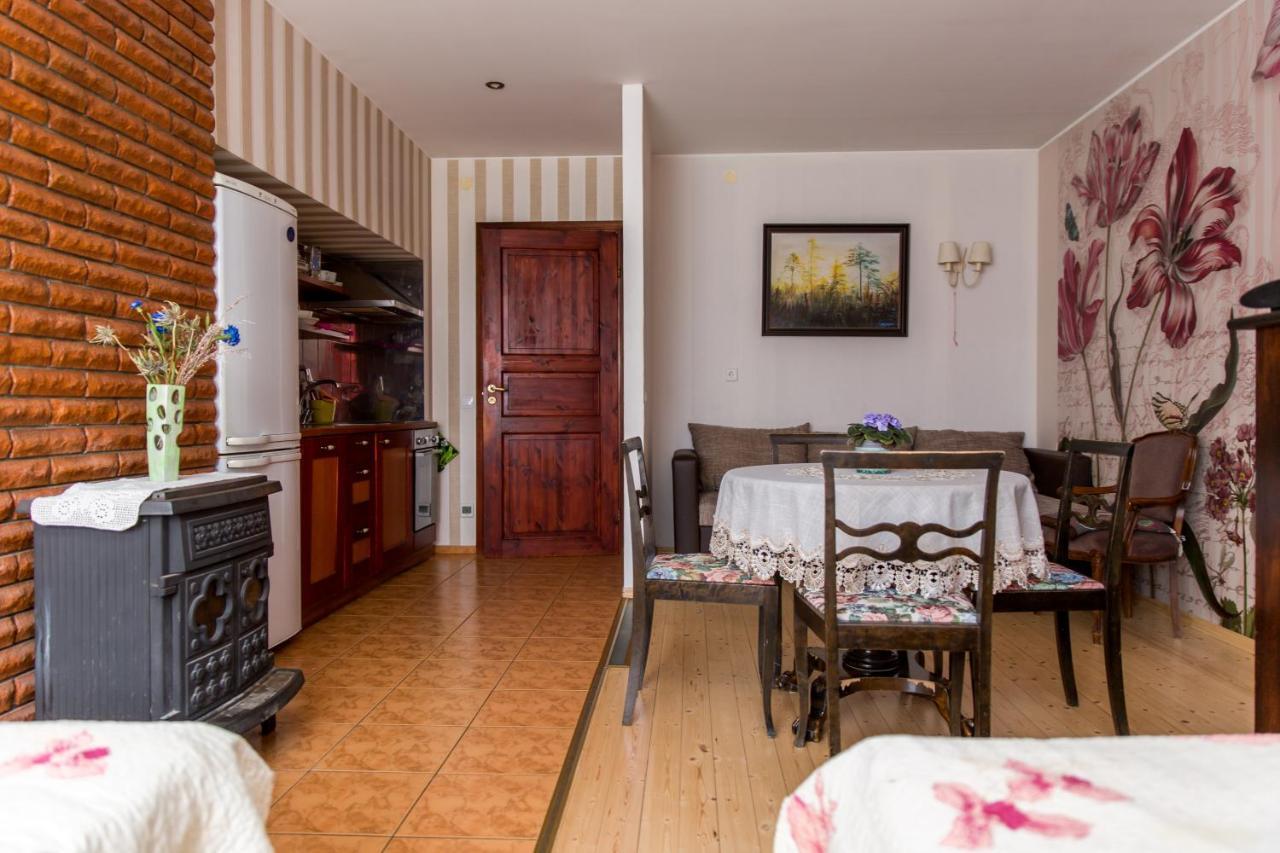 Papli 2 Accommodation Parnu Exterior photo